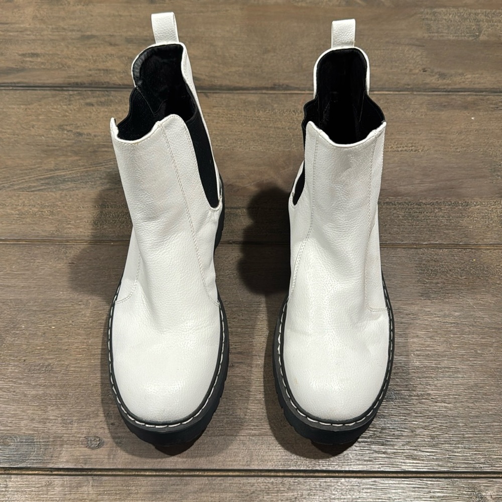 Sincerely Jules Women's Pull On Chelsea Combat Boots‎ White Size 9.5M